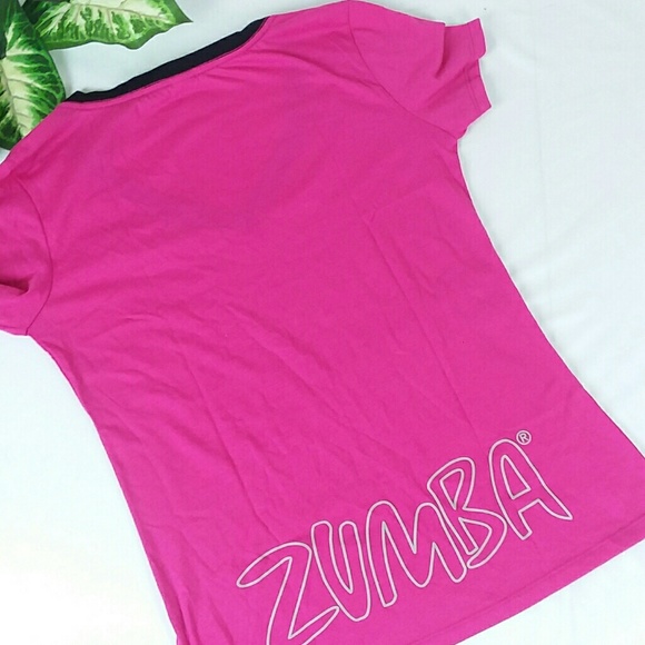 New Zumba So Hot Solar V Neck Berry Short Sz M - Picture 2 of 2